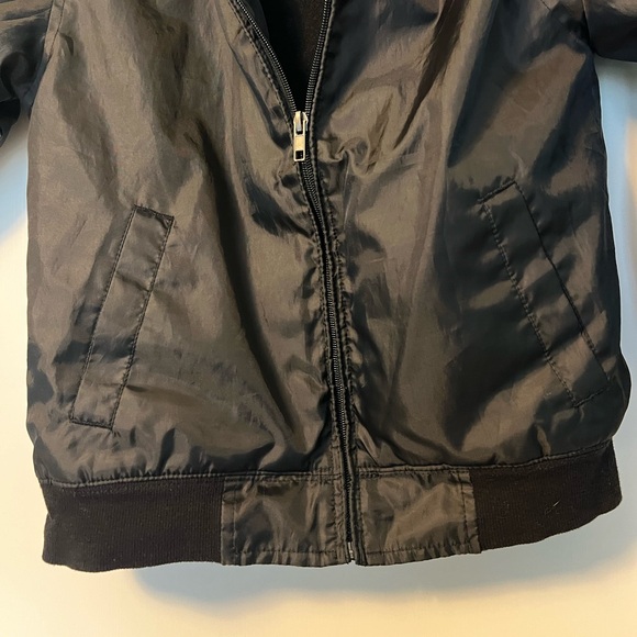 Santa Cruz Skateboards youth size small windbreaker. - Picture 5 of 8